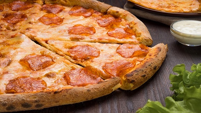 Весь ассортимент пиццы и закусок с подарком от онлайн-пиццерии «Слайс пицца» со скидкой 50%