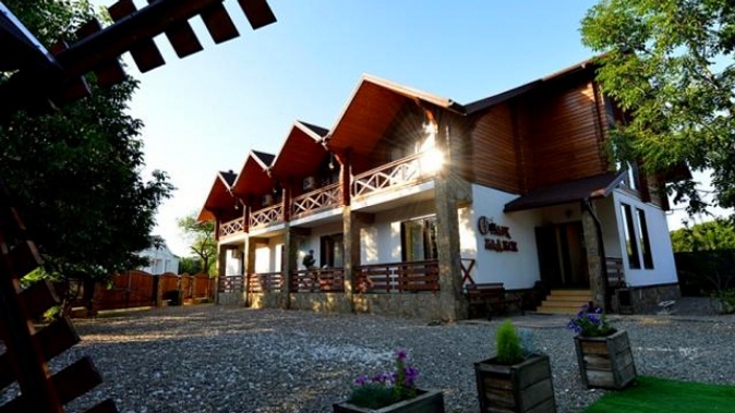 Отдых в горах Адыгеи в номере выбранной категории или коттедже в отеле «Парк Хаджох»