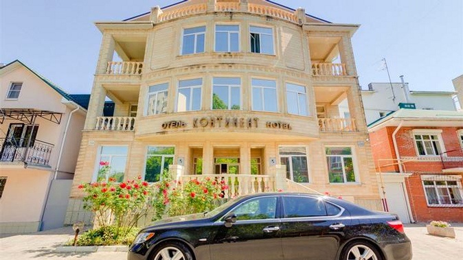 Отдых в Анапе для двоих в номере выбранной категории с посещением сауны в отеле «Континент»