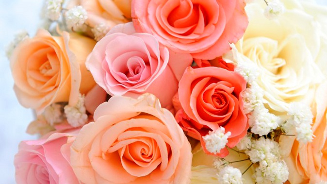 Букет из российских роз от магазина «Цветочный гид»