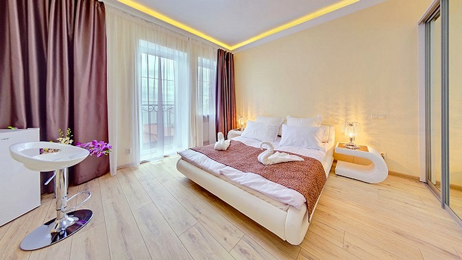 Отдых для двоих в историческом районе Зеленоградска в номере с видом на море в апарт-отеле Exclusive ApartmentS