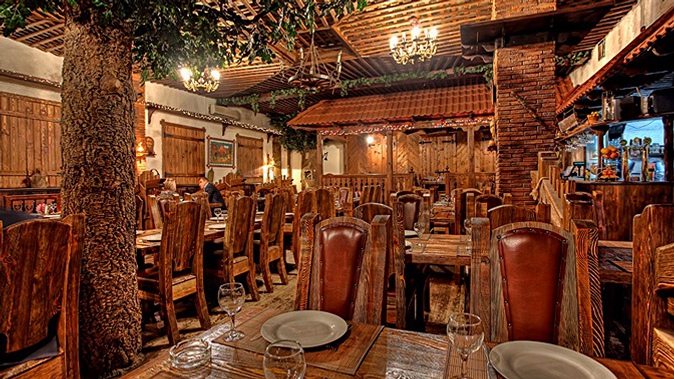Блюда, безалкогольные напитки и пиво в грузинском ресторане «Гогиели» со скидкой 50%