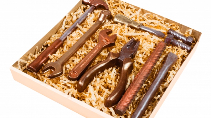 Шоколадные инструменты, новогодний набор или шоколадные фигуры на выбор от интернет-магазина IChoco