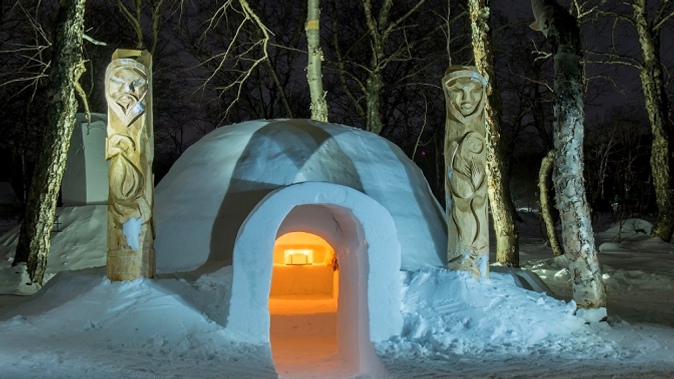Отдых в Сочи или посещение экскурсии «Отель из снега» в этнопарке «Иглу-отель» на курорте «Газпром»