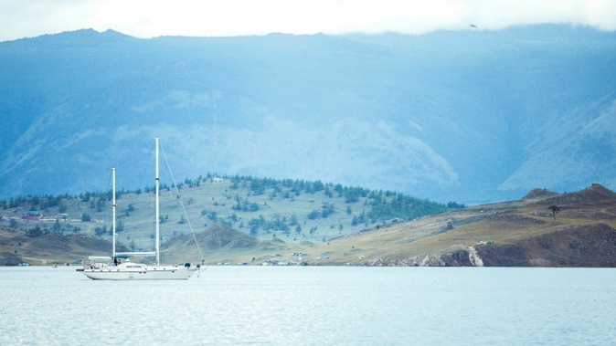 Отдых на берегу озера Байкал для двух или четырех человек в номере выбранной категории в центре отдыха «Да-ши»