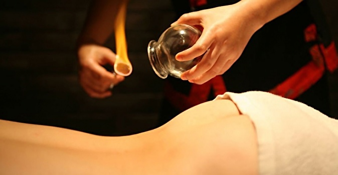 Баночный медицинский (вакуумный) массаж всего тела со скидкой до 75% в Клинике "Котэя"