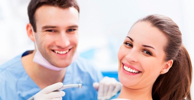 Профессиональная чистка зубов и гигиена полости рта в Стоматологии на Кутутзовском
