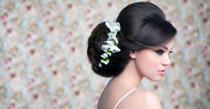 Практические курсы парикмахерского искусства: плетение кос, вечерние и свадебные прически в школе визажа "Pretty Woman"
