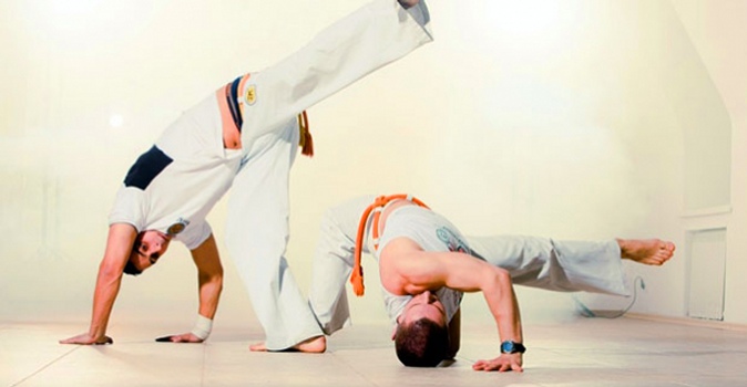 Занятия капоэйрой для детей и взрослых в школах Abada Capoeira