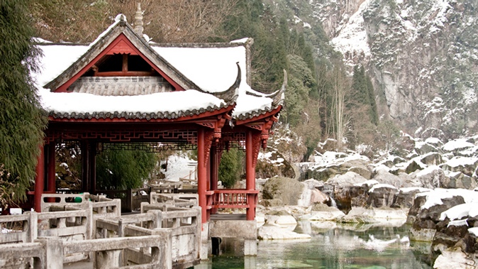 Тур в горнолыжный городок в горах Китая Wanda Changbaichan International Resort на новогодних каникулах.