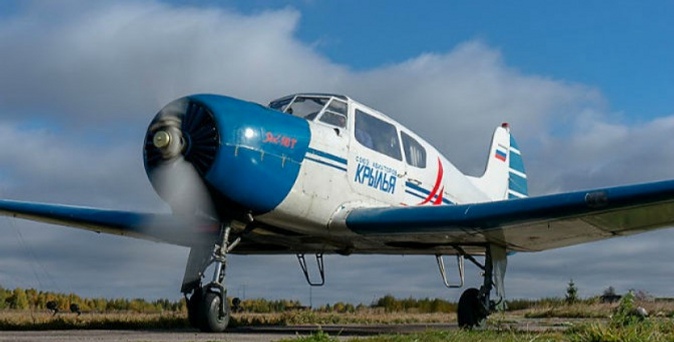 Мастер-класс по пилотированию и полет на самолете, пилотаж для одного, двоих или троих в аэроклубе Fly-Zone.