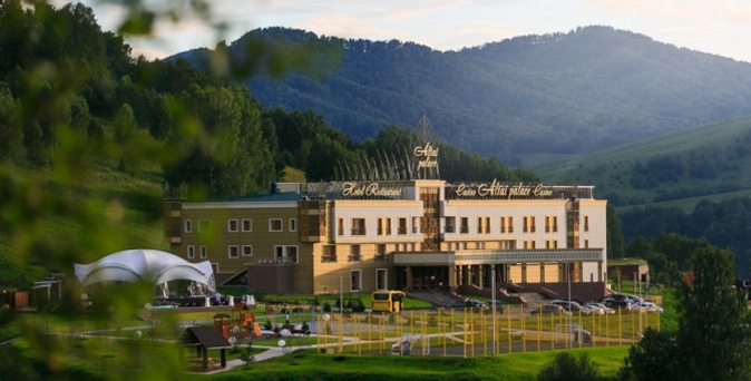 Отдых в горном Алтае с проживанием, спа-программой и бильярдом в отеле Altai Palace.