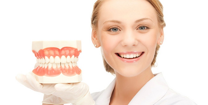 Программа годового стоматологического обслуживания в стоматологической клинике Lanri Clinic.