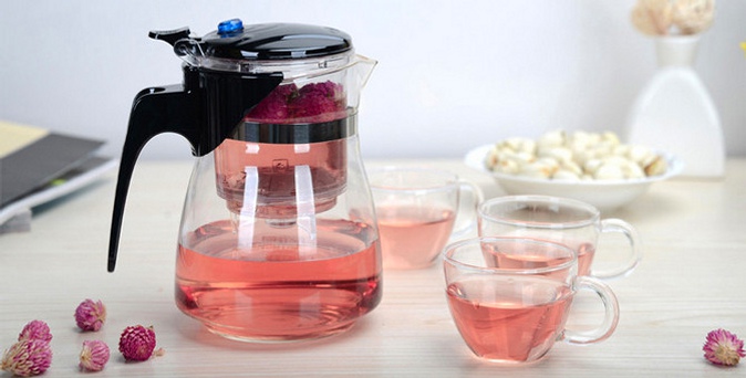 Стеклянный заварочный чайник, чашка-заварник, наборы со стеклянными чашками или емкость из термостекла.