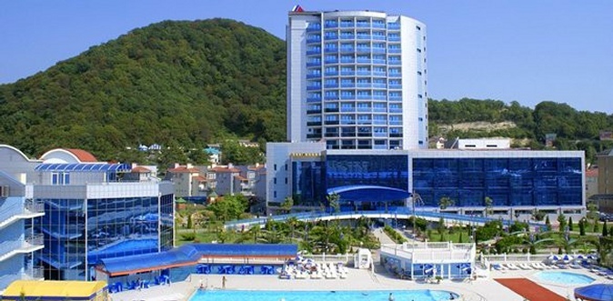 Отдых по системе «Всё включено» в курортном комплексе 4* «Гамма» на берегу Чёрного моря в заездами на 23 февраля и 8 марта.