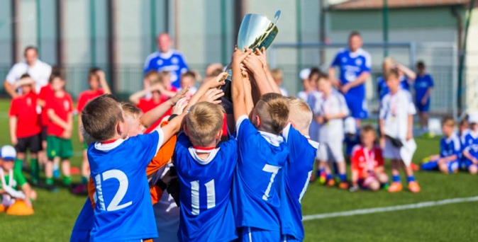 Занятия футболом для ребенка в филиале «На Нагорной», «На Молодежной», «Сокольники» от сети футбольных школ для детей «Футболика».