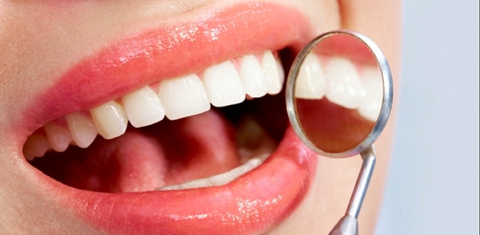 Лечение, чистка, отбеливание и эстетическая реставрация зубов в сети круглосуточных стоматологий «Специалист».