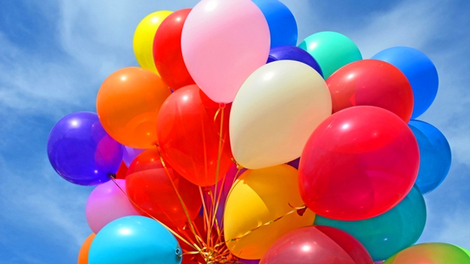 Гелиевые, светодиодные шары, шар-сюрприз или композиция из воздушных шаров на выбор.