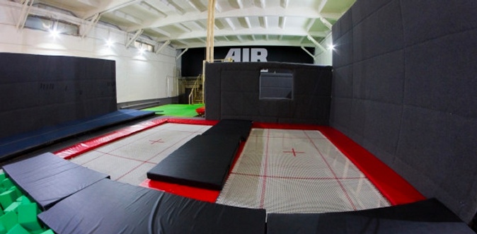 1, 2 или 3 часа свободных прыжков в батутном клубе Air.