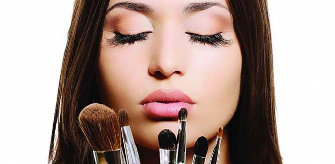Полный курс макияжа в группах или индивидуальные занятия в международной школе макияжа «Визаж NonStop».