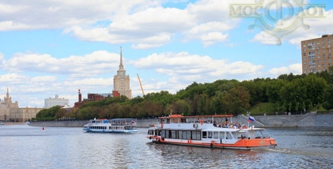 Прогулка по Москве-реке с обедом или ужином от компании «Мосфлот».