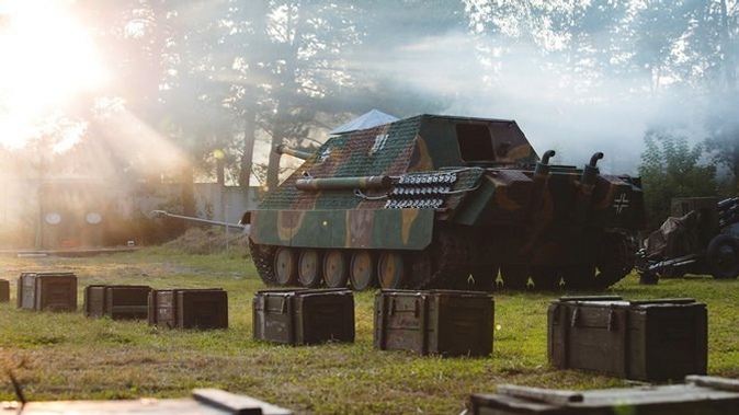 Поездка на танке «ПТ-САУ Jagdpanther» с экскурсией по военному парку от военно-патриотического клуба «Резерв».