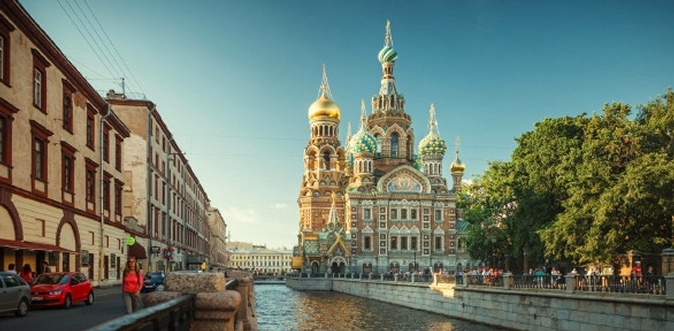 3 дня в Санкт-Петербурге в центре города, завтраками и экскурсионной программой «Знакомьтесь — Питер», в том числе и на майские праздники.