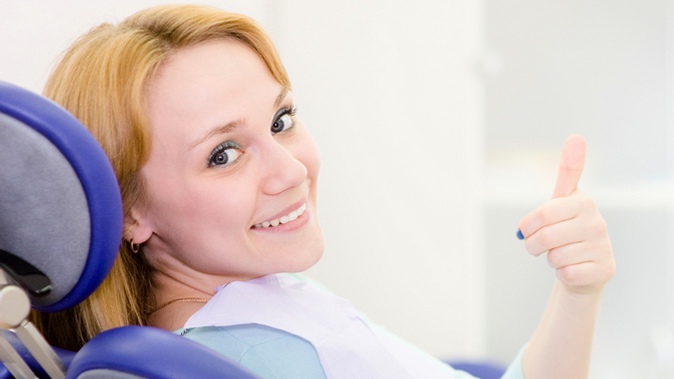 Лечение кариеса и установка пломбы, отбеливание, реставрация и удаление зубов в «Стоматологической поликлинике №1».