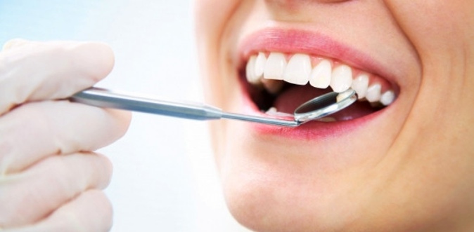 Гигиена полости рта, отбеливание, чистка зубов или лечение кариеса в стоматологии «Доктор+».