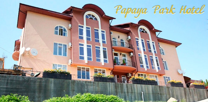 3 или 8 дней отдыха для двоих или компании до 4 человек в отеле Papaya Park Hotel в Сочи.