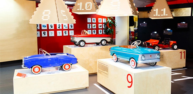 Посещение «Музея автомобильных историй» - педальные ретроавтомобили СССР на планете F1991.