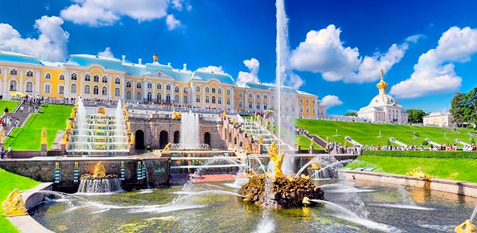 4-дневный автобусный тур «Праздник открытия фонтанов в Петергофе» для одного или двоих от компании «Кузнецкий мост».