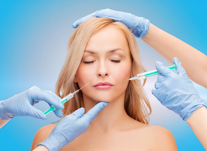 Инъекции Botox и контурное моделирование губ препаратом Surgiderm или Juvederm в «Клубе красивых женщин»